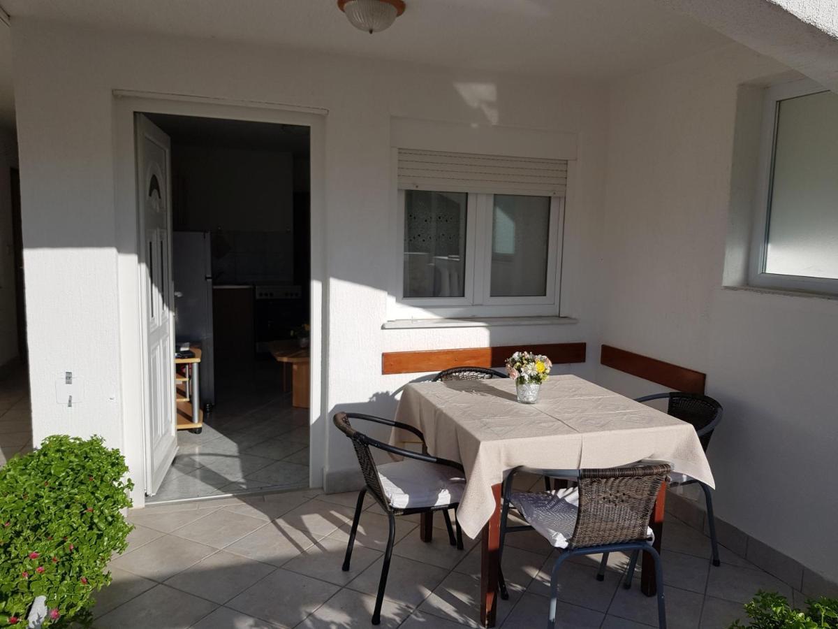 Ferienwohnung Astra Vir Exterior foto