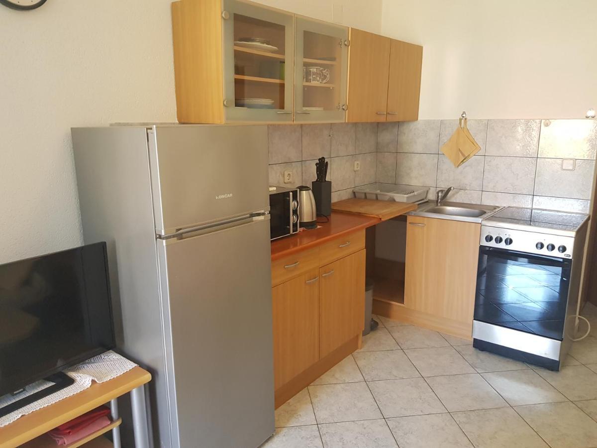 Ferienwohnung Astra Vir Exterior foto